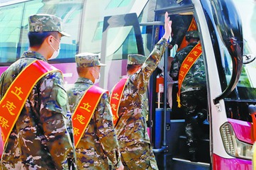 翔安85名入伍新兵踏上军旅新征程